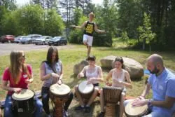 Игра на музыкальных инструментах